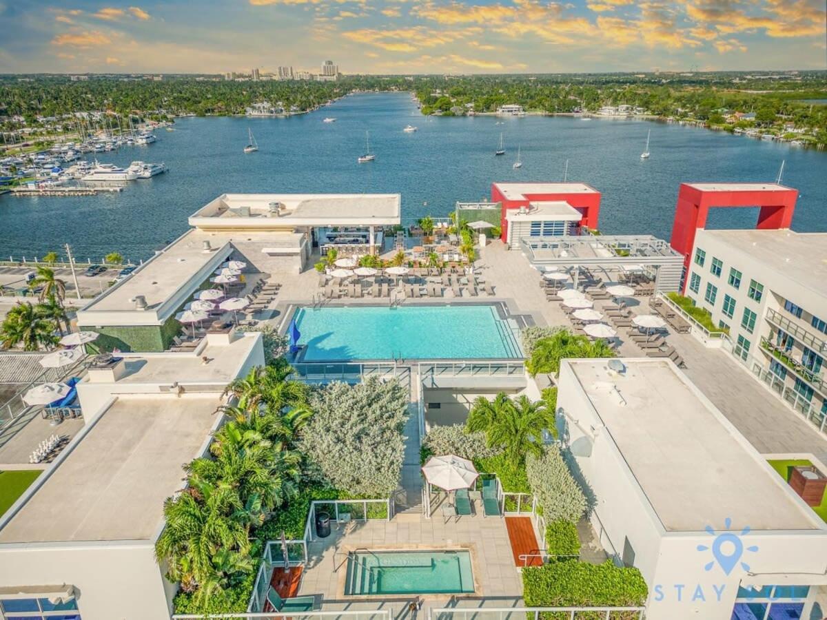 Beachfront Condo-Roofto Pool- 2 Bedrooms 2 Bedroom ! Hollywood Exterior photo