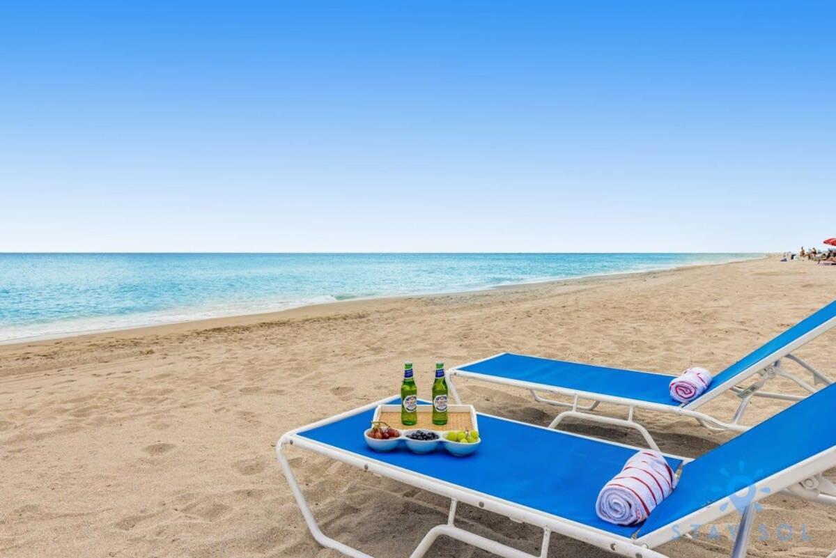 Beachfront Condo-Roofto Pool- 2 Bedrooms 2 Bedroom ! Hollywood Exterior photo