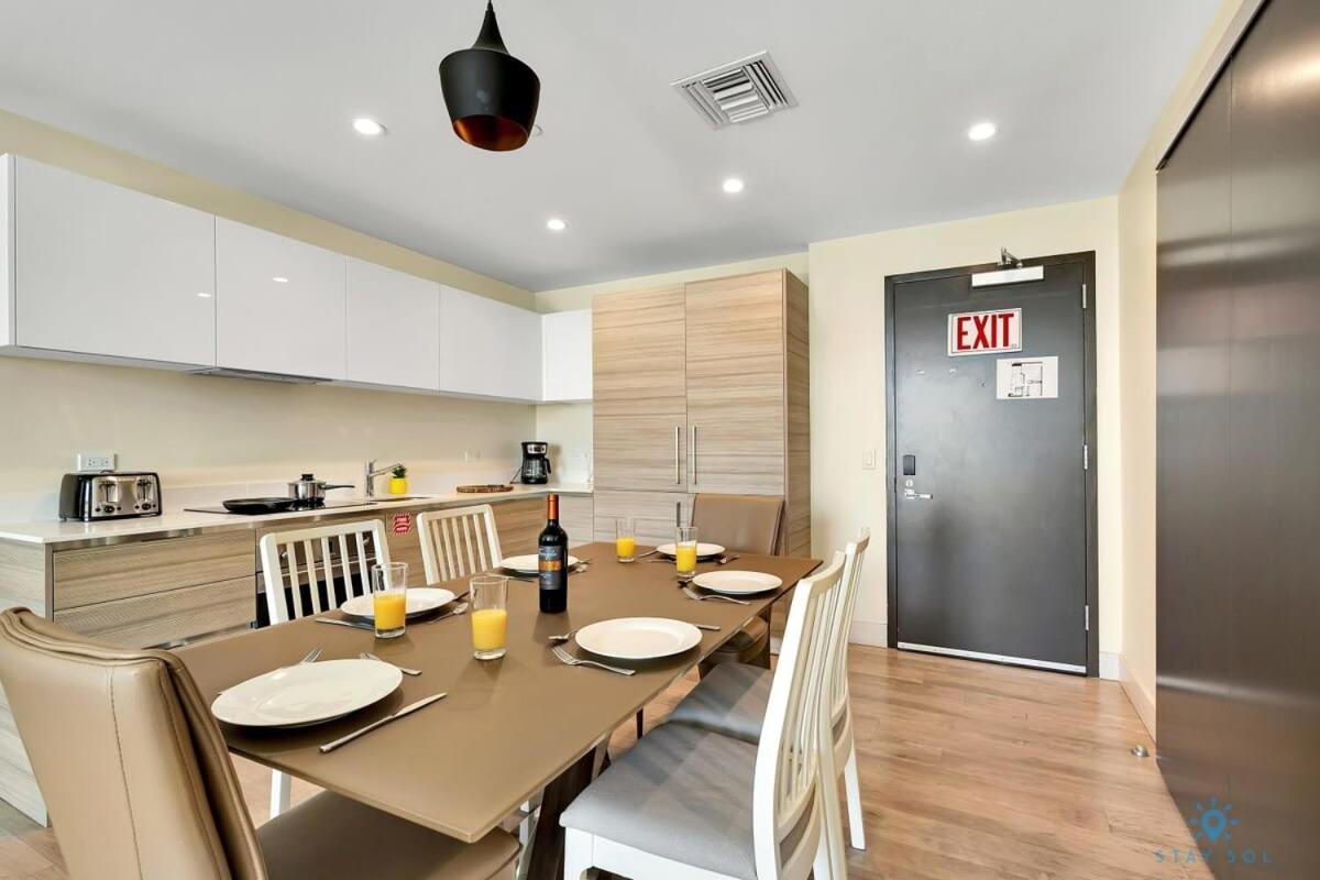 Beachfront Condo-Roofto Pool- 2 Bedrooms 2 Bedroom ! Hollywood Exterior photo